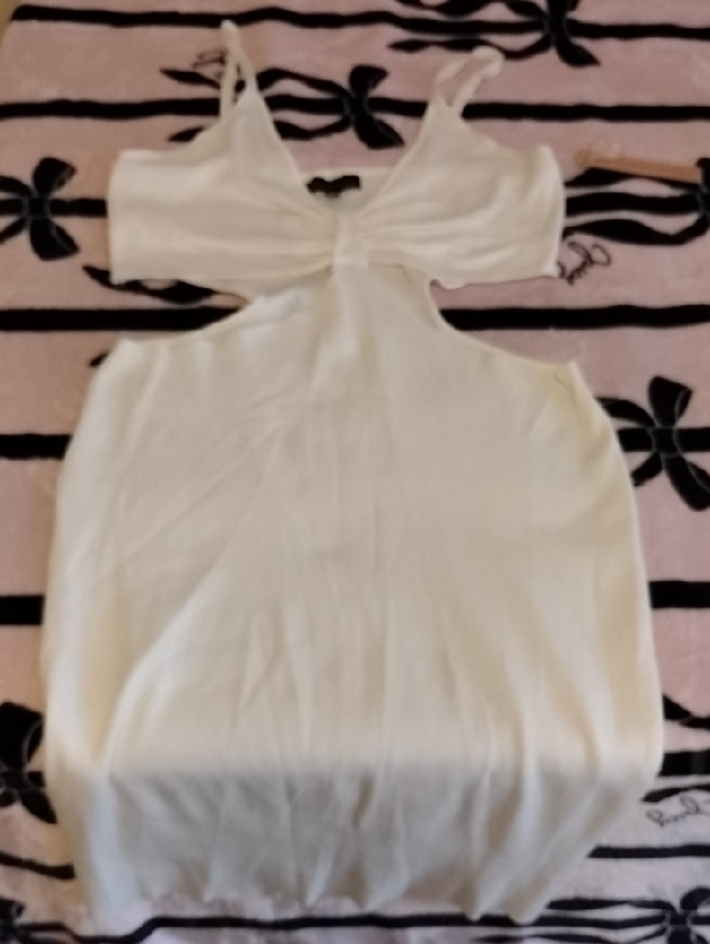 Almost Famous White Cutout Bodycon Women's Dress 👗